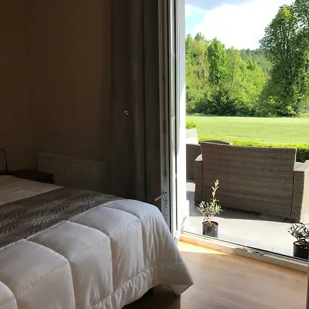 Linden Garden Apartment Postojna