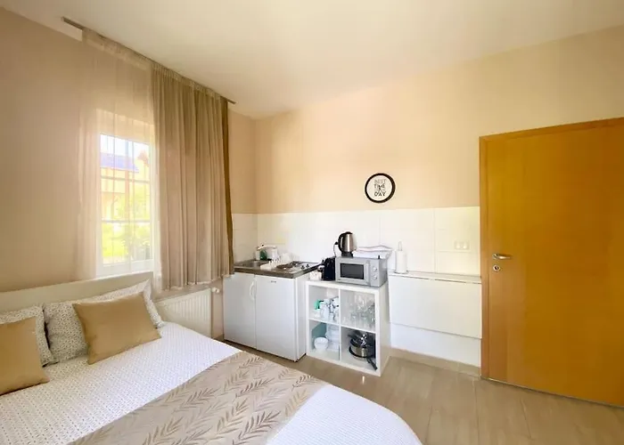 Linden Garden * 포스토이나